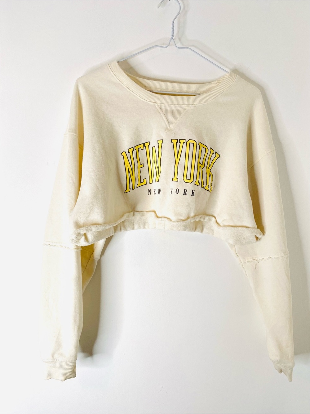 Aeropostale New York Cream Super Crop Graphic Sweatshirt Y2K Raw Hem